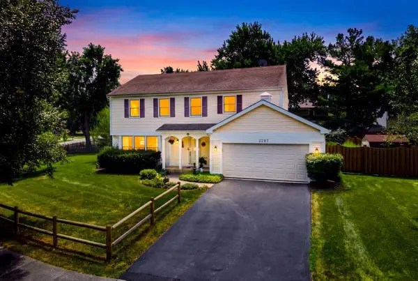 2297 Pontiac Circle, Naperville, IL 60565