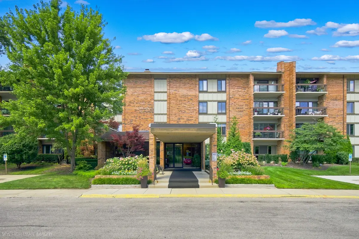 201 Lake Hinsdale Drive #405, Willowbrook, IL 60527 - #1