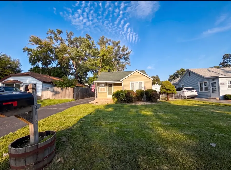 8913 Central Avenue, Oak Lawn, IL 60453 - #2