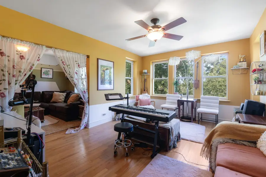5060 N Claremont Avenue #3E, Chicago, IL 60625 - #2