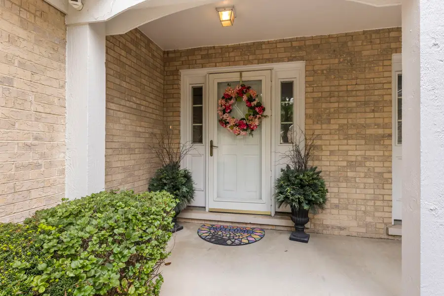 11124 Indian Woods Drive, Indian Head Park, IL 60525 - #3