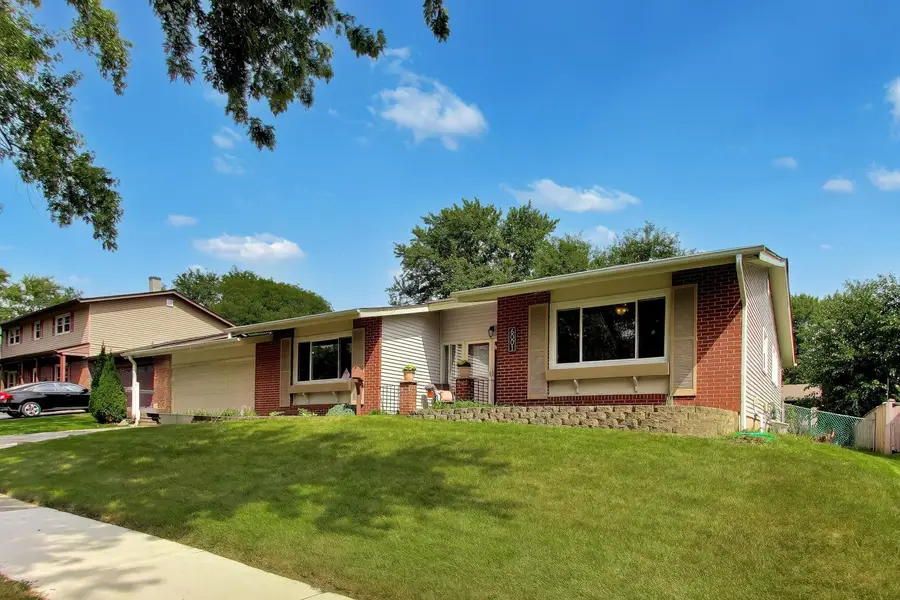 6001 Ross Drive, Woodridge, IL 60517 - #2