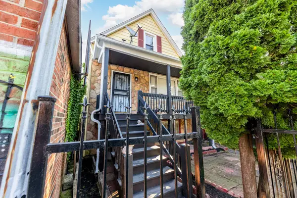8333 S Baltimore Avenue, Chicago, IL 60617