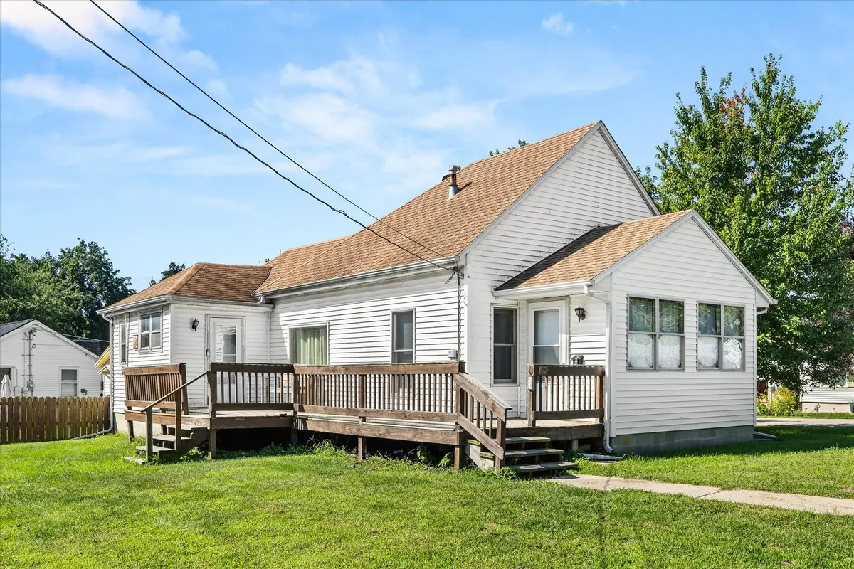 139 W 2nd Street, Streator, IL 61364 - #1
