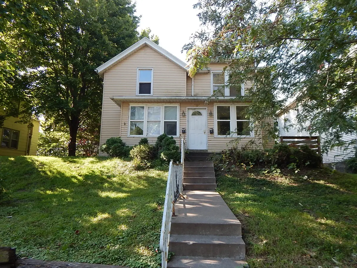 415 E 7th Street, Davenport, IA 52803 - #1