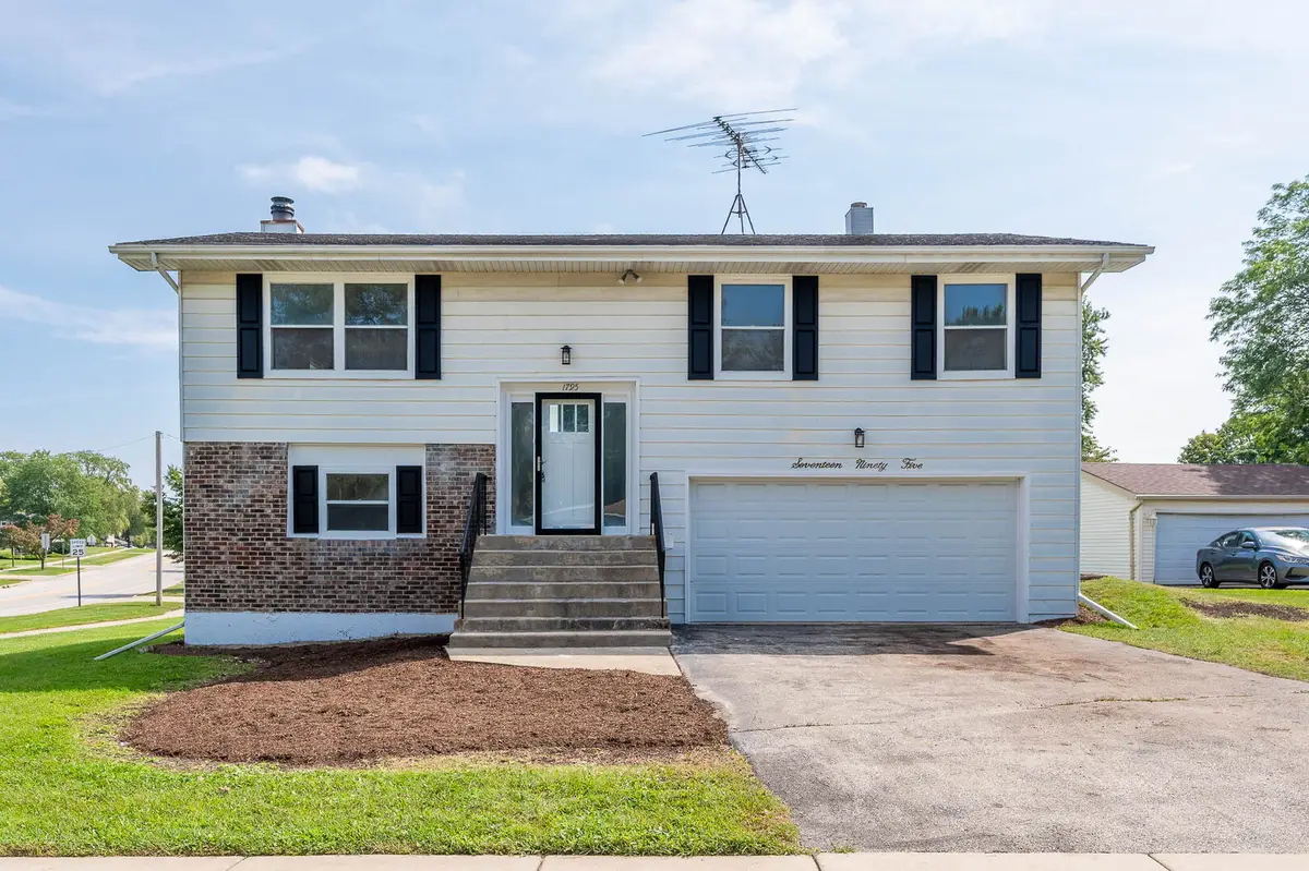 1795 Kent Road, Hoffman Estates, IL 60169 - #1