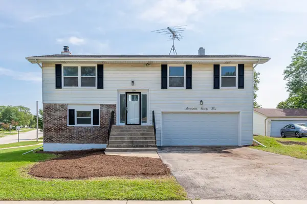 1795 Kent Road, Hoffman Estates, IL 60169