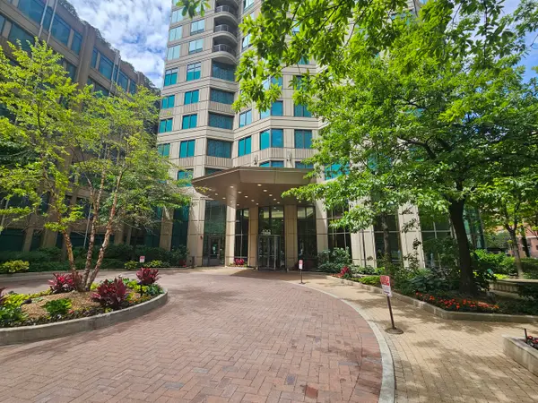 400 N La Salle Drive #3306, Chicago, IL 60654