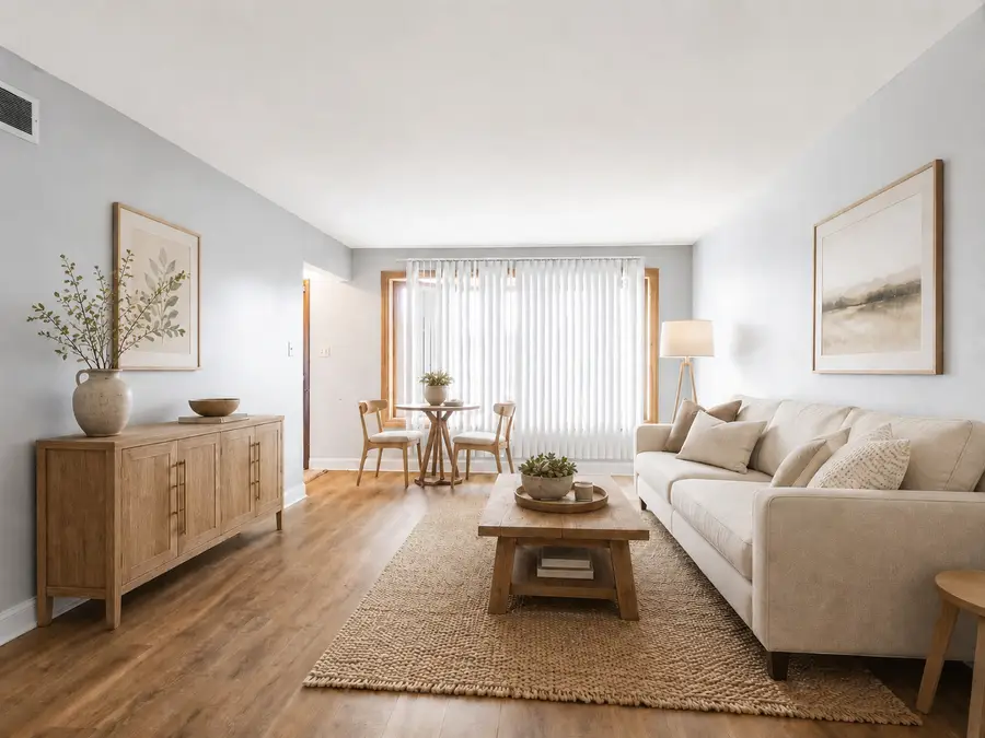 18136 Oakwood Avenue, Lansing, IL 60438 - #3