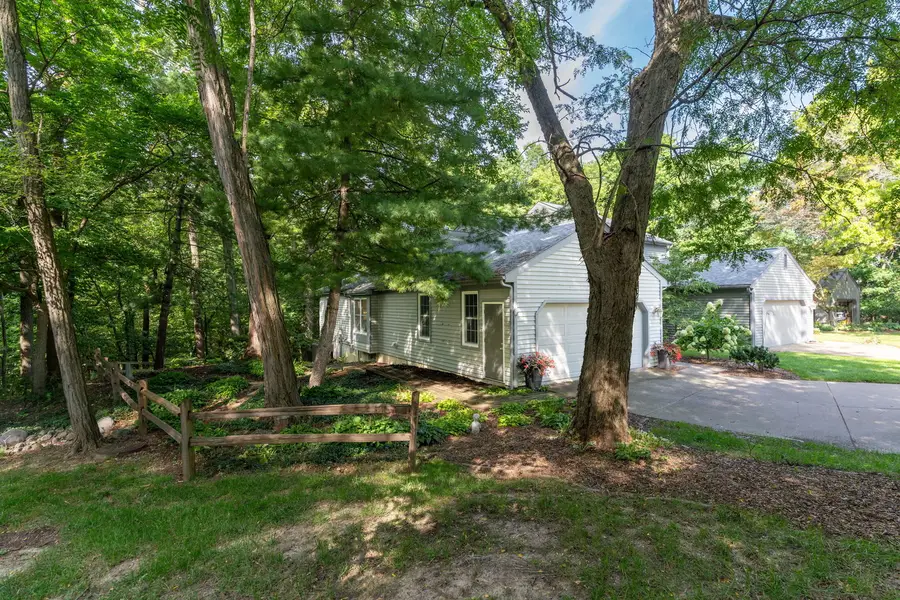 31 Thornwood Court #14, Rock Island, IL 61201 - #2