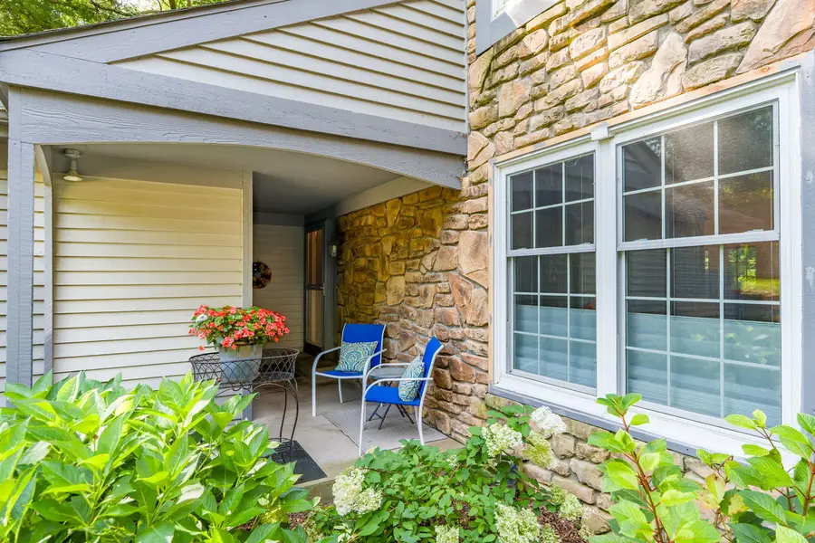 31 Thornwood Court #14, Rock Island, IL 61201 - #3