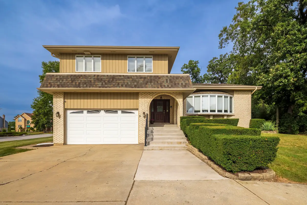 200 N Maple Street, Addison, IL 60101 - #1