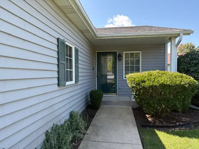 32 S Juniper Drive, North Aurora, IL 60542 - #2