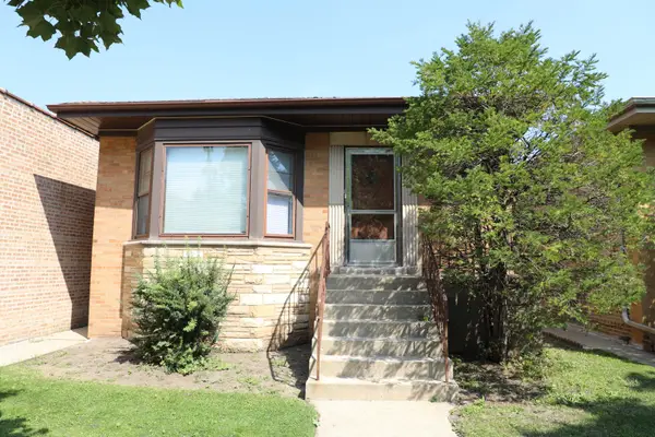 2530 W Pratt Boulevard, Chicago, IL 60645