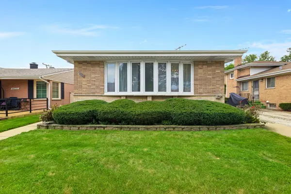 4639 Howard Street, Skokie, IL 60076