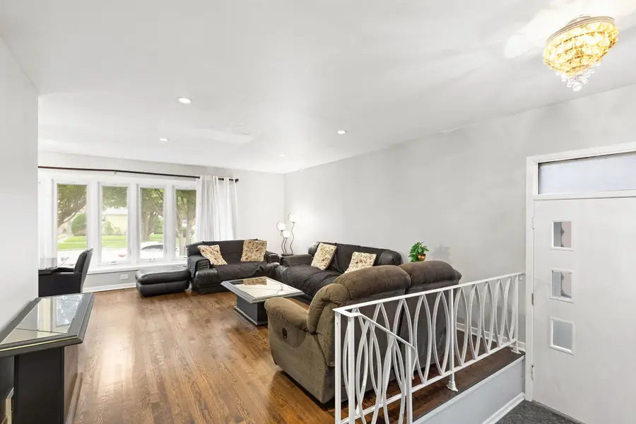4639 Howard Street, Skokie, IL 60076 - #3