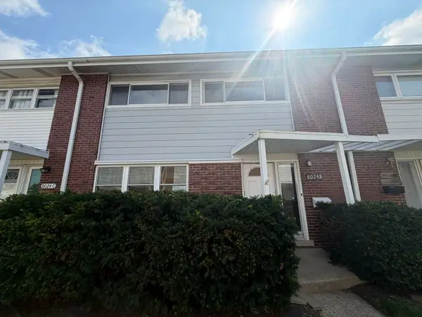 8024 W Lyons Street #B, Niles, IL 60714