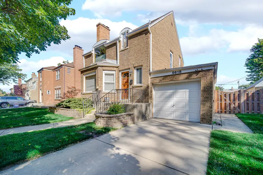 5618 Carol Avenue, Morton Grove, IL 60053 - #2