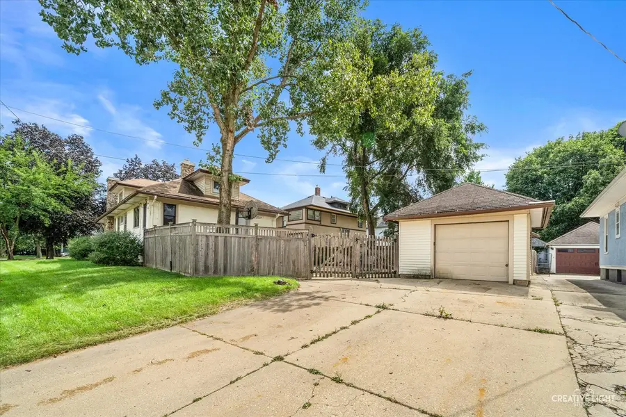 450 Arlington Avenue, Elgin, IL 60120 - #3