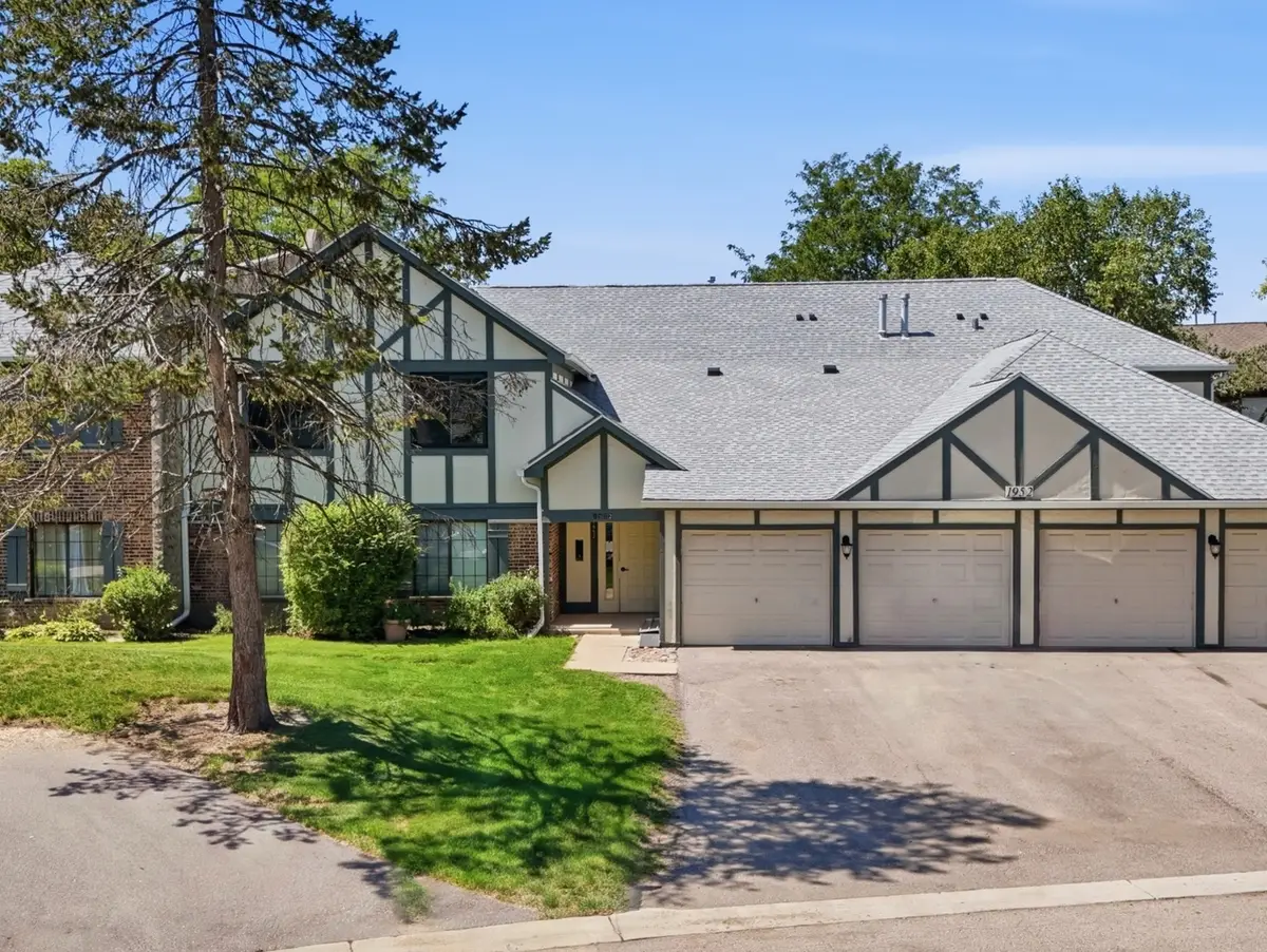1952 N Hidden Creek Circle #7, Palatine, IL 60074 - #1