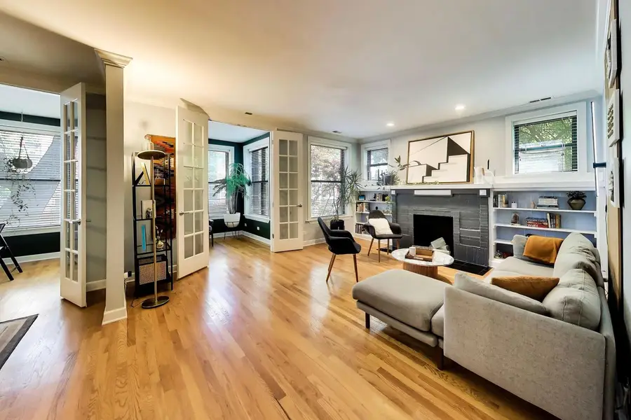747 W Cornelia Avenue #N1, Chicago, IL 60657 - #3