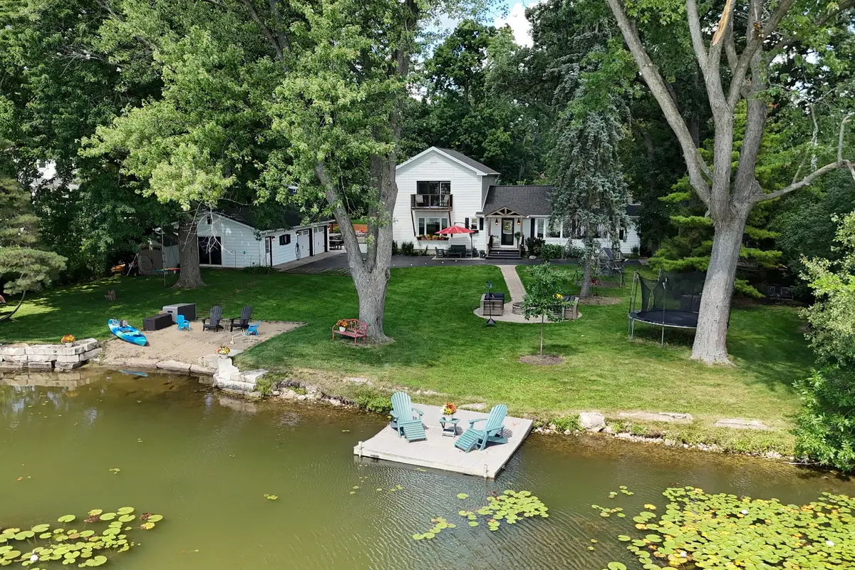 142 Augusta Street, Grayslake, IL 60030 - #1
