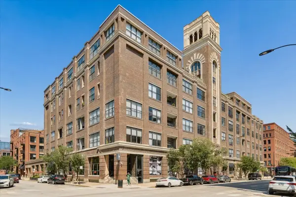 1000 W Washington Boulevard #216, Chicago, IL 60607