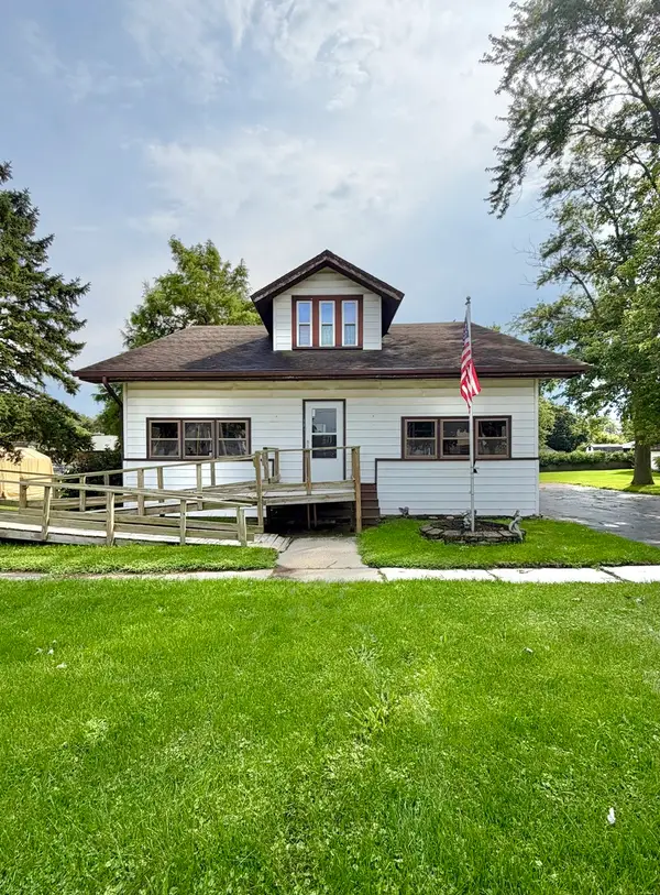 114 E Lake Street, Ashkum, IL 60911