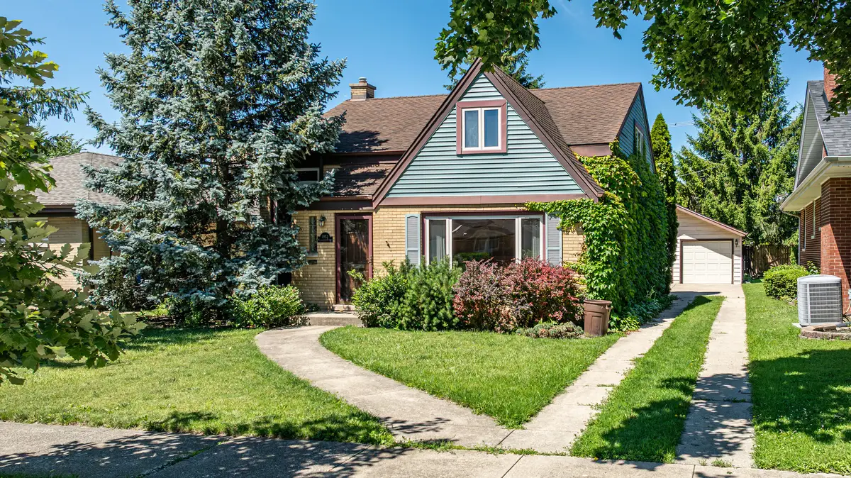 1952 Manchester Avenue, Westchester, IL 60154 - #1