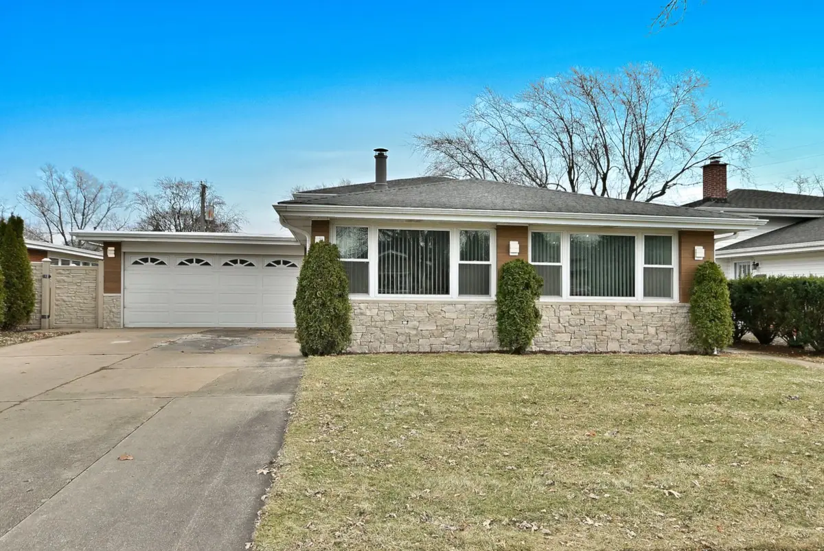 575 Bedford Lane, Des Plaines, IL 60016 - #1