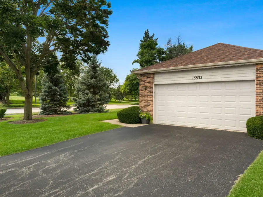 13832 S Magnolia Drive, Plainfield, IL 60544 - #2