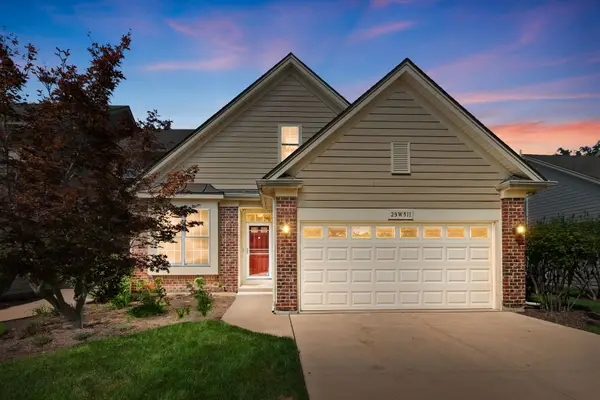 29w511 Cerny Circle, Warrenville, IL 60555