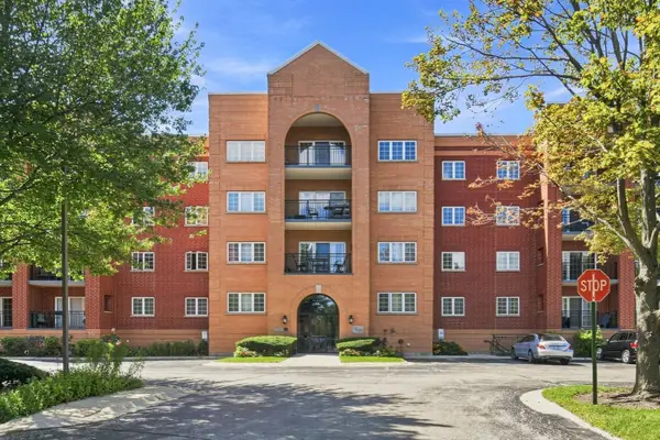 55 S Hale Street #207, Palatine, IL 60067