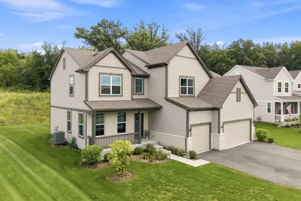 1133 Brighton Circle, Crystal Lake, IL 60012