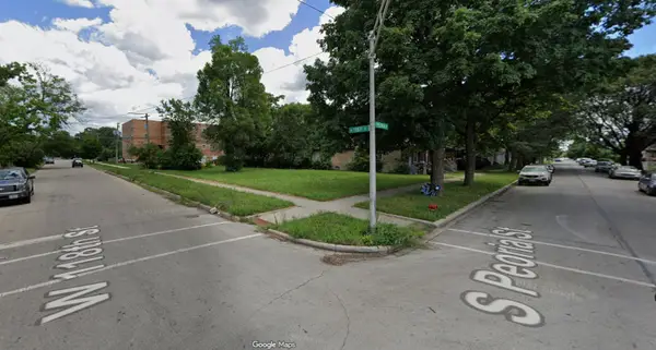 11801 S Peoria Street, Chicago, IL 60643