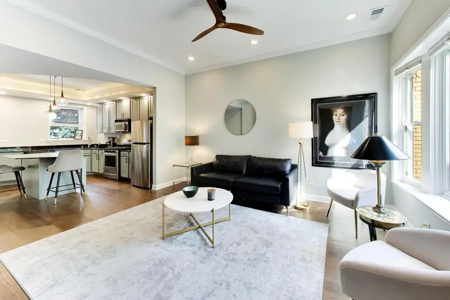 6224 N Wayne Avenue #3, Chicago, IL 60660 - #2
