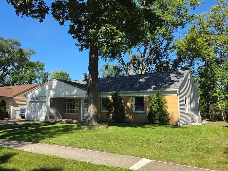 21 Crestview Terrace, Buffalo Grove, IL 60089 - #3