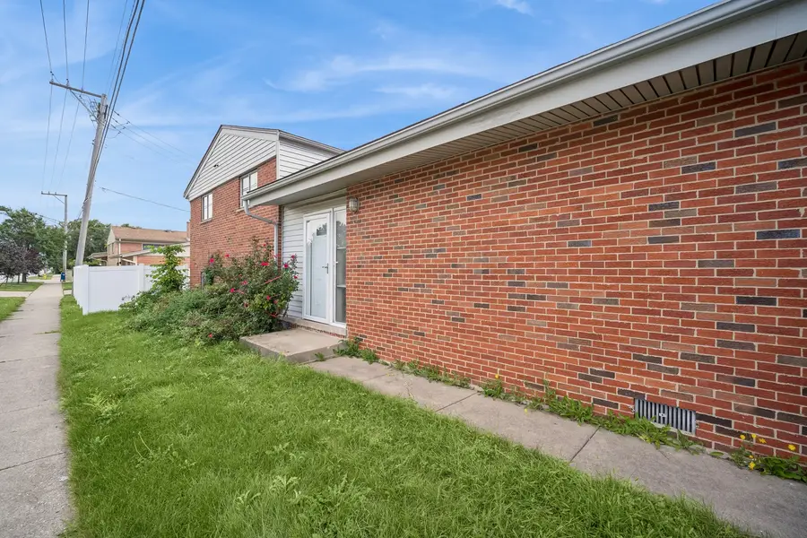 8560 W Clara Drive, Niles, IL 60714 - #2