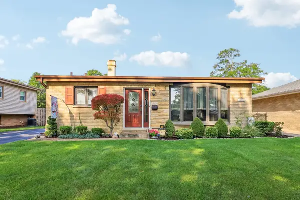 1058 Seymour Avenue, Des Plaines, IL 60016