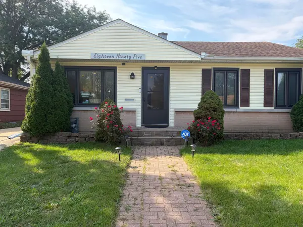 1895 Welwyn Avenue, Des Plaines, IL 60018