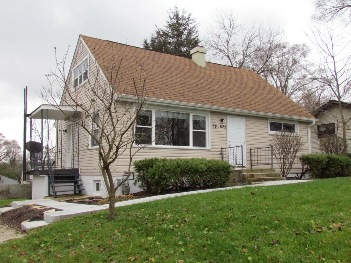 28W625 Lester Street, West Chicago, IL 60185 - #1