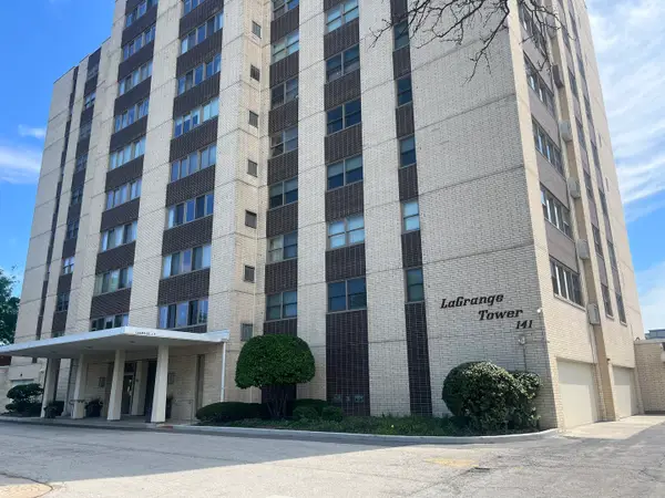 141 N La Grange Road #802, La Grange, IL 60525