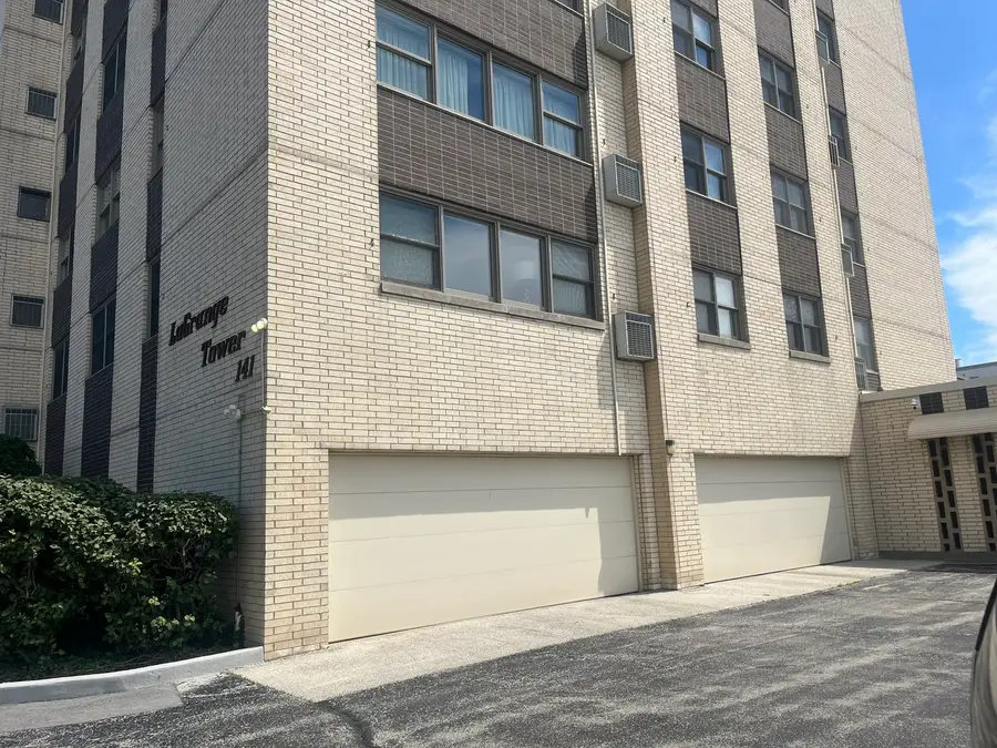 141 N La Grange Road #802, La Grange, IL 60525 - #3
