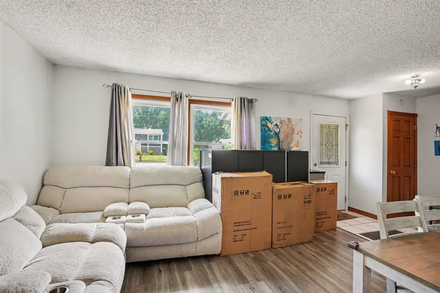1055 Belle Plaine Avenue, Gurnee, IL 60031 - #2