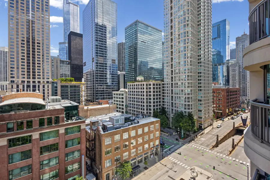 400 N La Salle Drive #1103, Chicago, IL 60654 - #3
