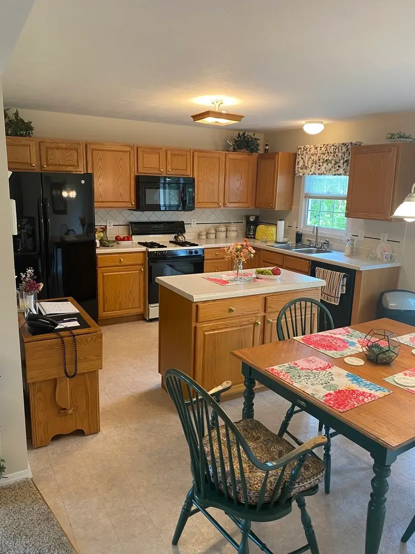 19 Crystal Court, Bloomington, IL 61704 - #3