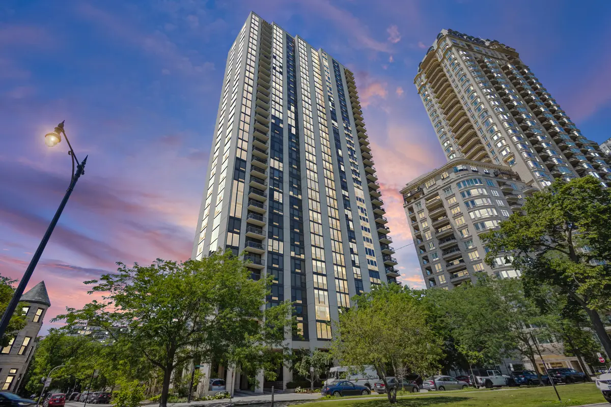 2500 N Lakeview Avenue #3101, Chicago, IL 60614 - #1