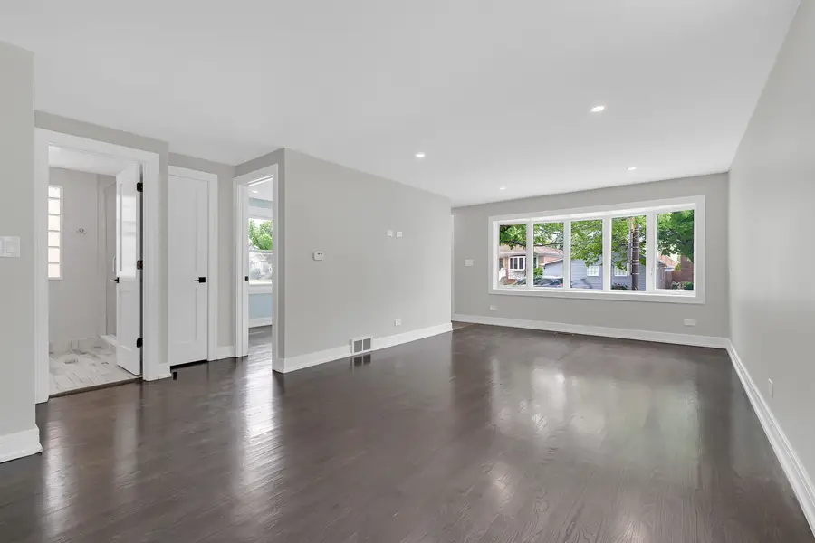 5505 N Nagle Avenue, Chicago, IL 60630 - #3
