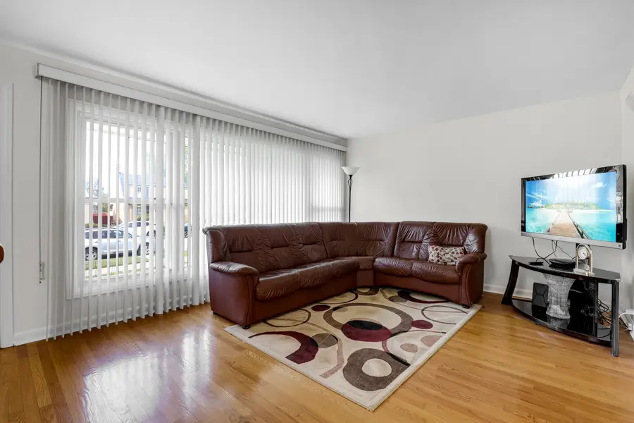 5253 Davis Street, Skokie, IL 60076 - #3
