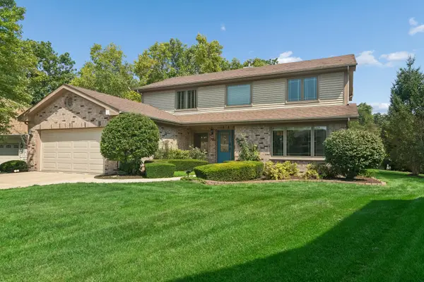 824 Kent Circle, Bartlett, IL 60103